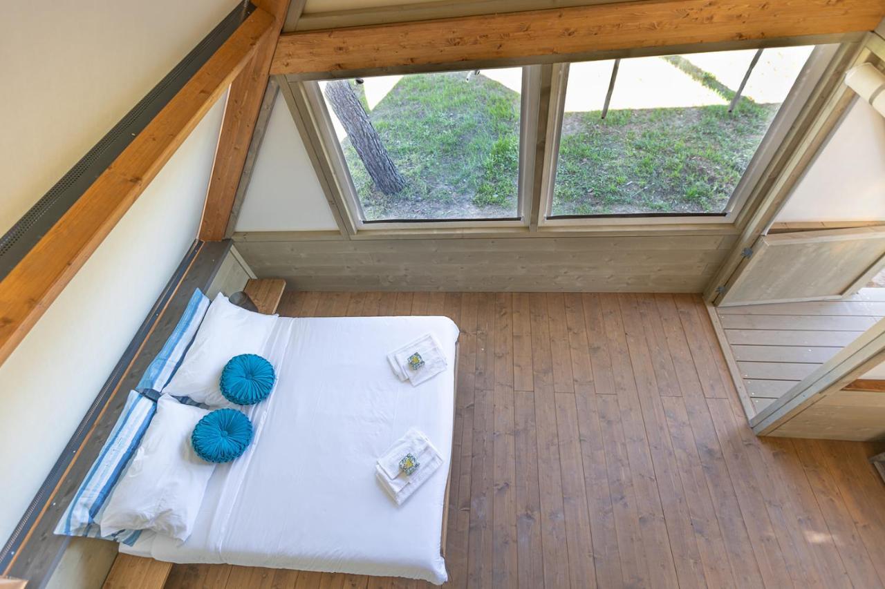 ホテル Glamping Gli Etruschi ピオンビーノ エクステリア 写真