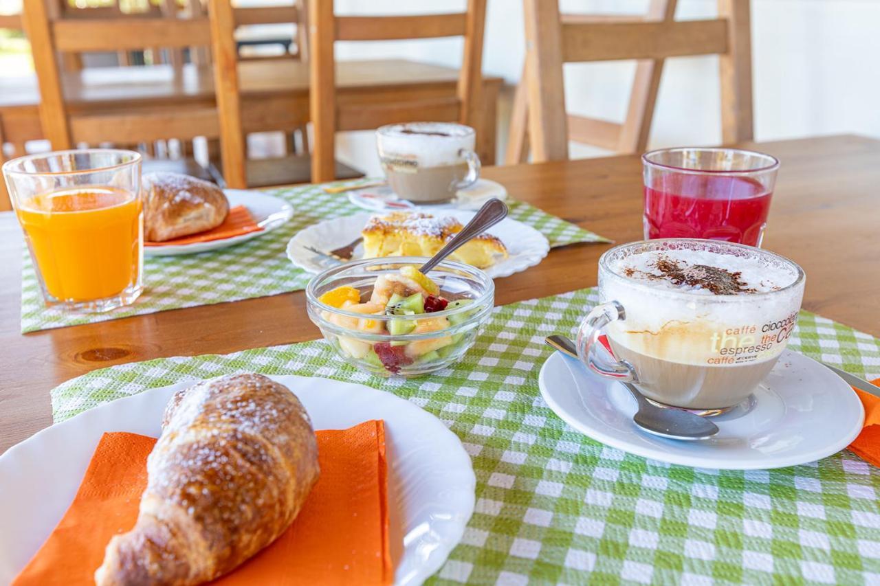 ホテル Glamping Gli Etruschi ピオンビーノ エクステリア 写真