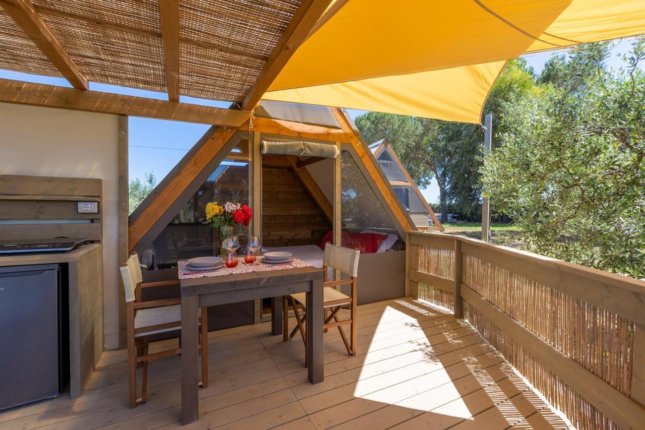 ホテル Glamping Gli Etruschi ピオンビーノ エクステリア 写真