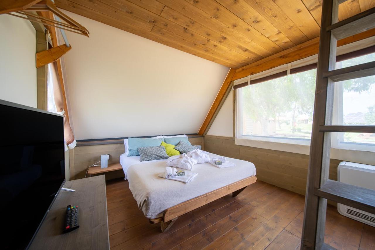 ホテル Glamping Gli Etruschi ピオンビーノ エクステリア 写真