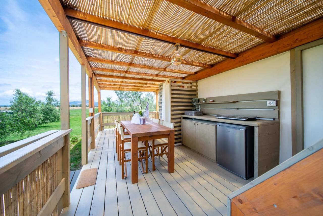 ホテル Glamping Gli Etruschi ピオンビーノ エクステリア 写真