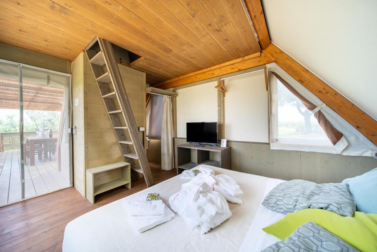 ホテル Glamping Gli Etruschi ピオンビーノ エクステリア 写真