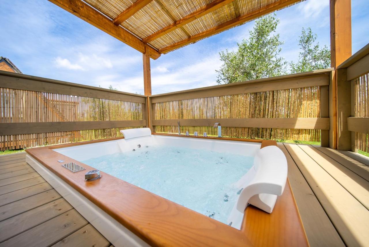 ホテル Glamping Gli Etruschi ピオンビーノ エクステリア 写真