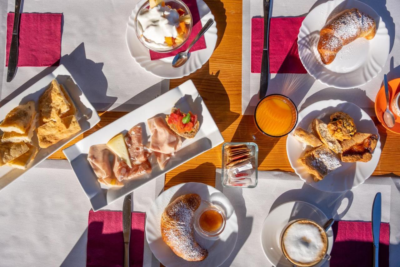 ホテル Glamping Gli Etruschi ピオンビーノ エクステリア 写真