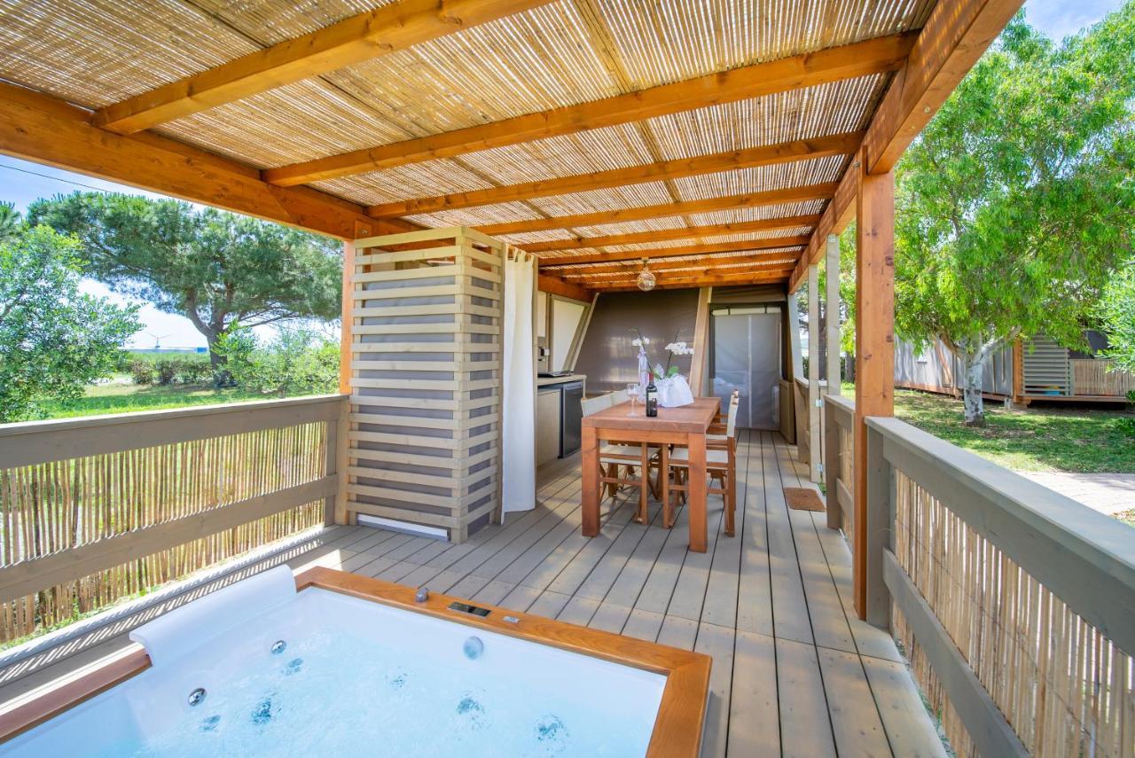ホテル Glamping Gli Etruschi ピオンビーノ エクステリア 写真